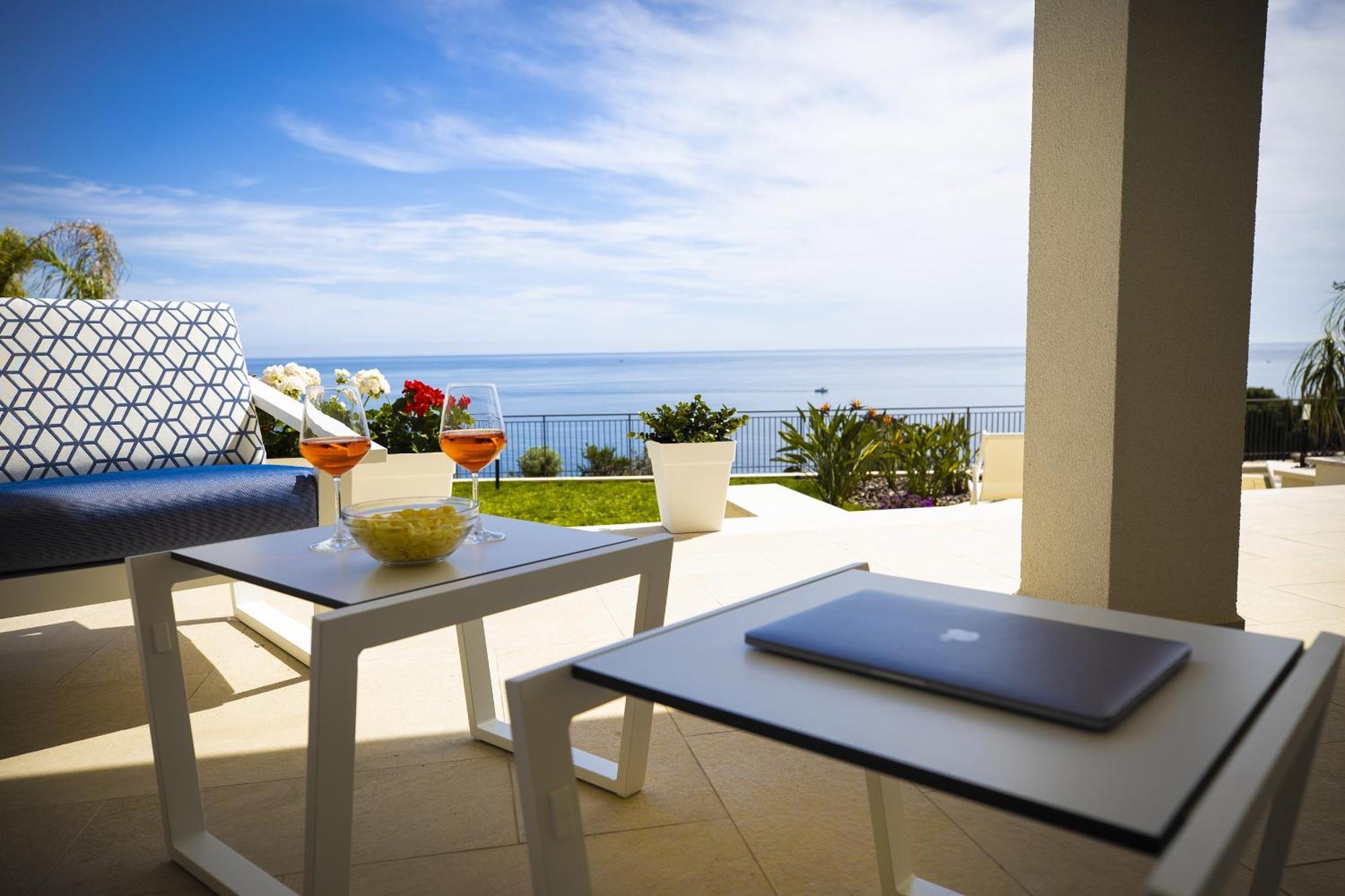 Kafara Resort- Villas And Pool By Lisca Bianca Rental Санта-Флавия Номер фото